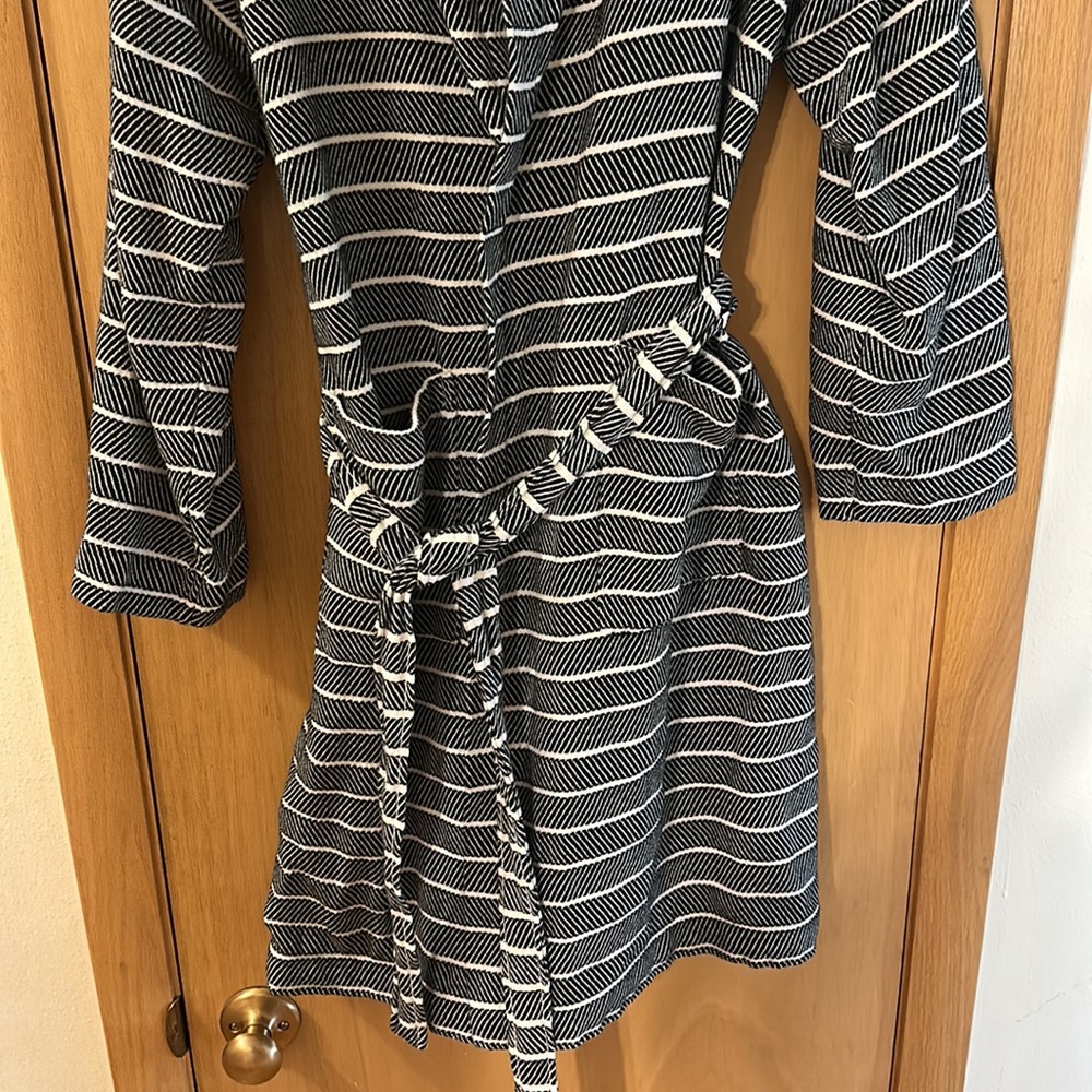Striped Hooded Women's Robe - Picture 5 of 12